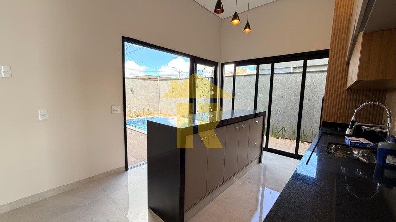 Casa de Condomínio com 3 quartos à venda, 165m² — foto 14 de 36