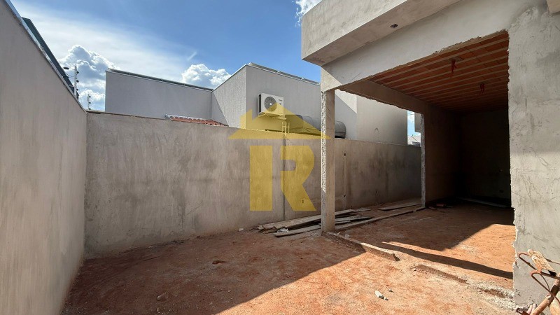 Casa de Condomínio com 3 quartos à venda, 119m² — foto 8 de 21