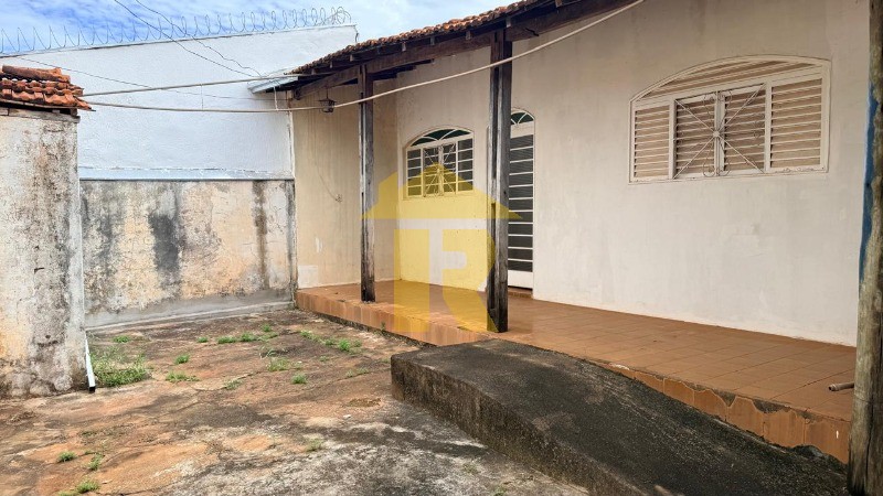 Casa com 4 quartos à venda, 303m² — foto 13 de 20