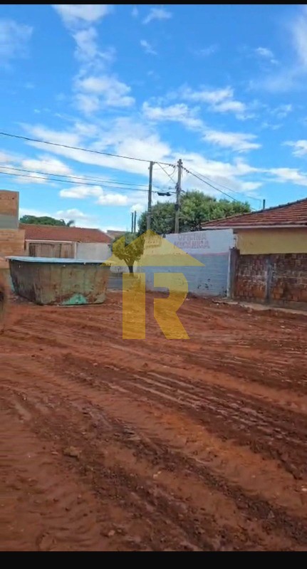 Terreno / Lote / Condomínio  à venda, 300m² — foto 3 de 10