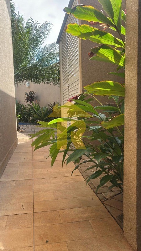 Casa com 3 quartos à venda, 226m² — foto 28 de 32