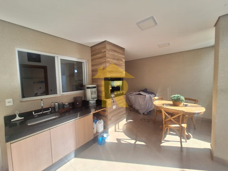Casa de Condomínio com 3 quartos à venda, 177m² — foto 13 de 21