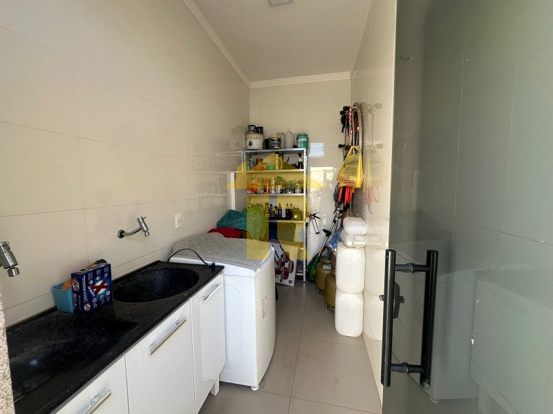 Casa com 3 quartos à venda, 200m² — foto 13 de 31