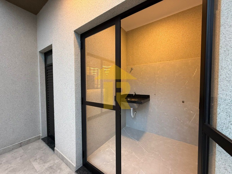 Casa com 3 quartos à venda, 137m² — foto 18 de 25