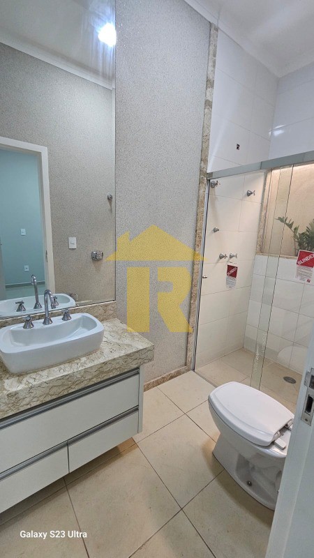 Casa de Condomínio com 3 quartos à venda, 223m² — foto 29 de 33