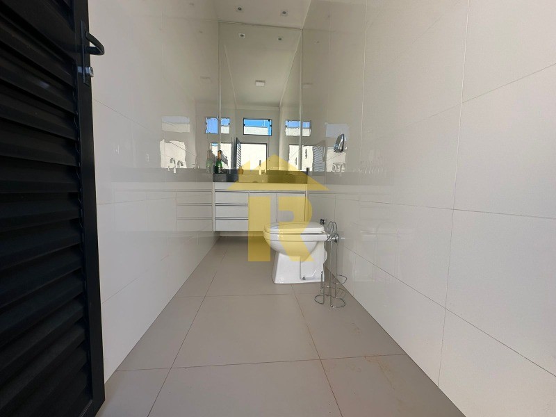 Casa com 3 quartos à venda, 200m² — foto 14 de 31