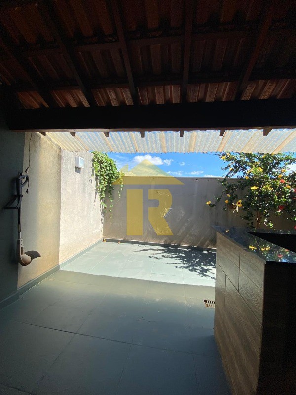 Casa de Condomínio com 3 quartos à venda e aluguel, 120m² — foto 14 de 39