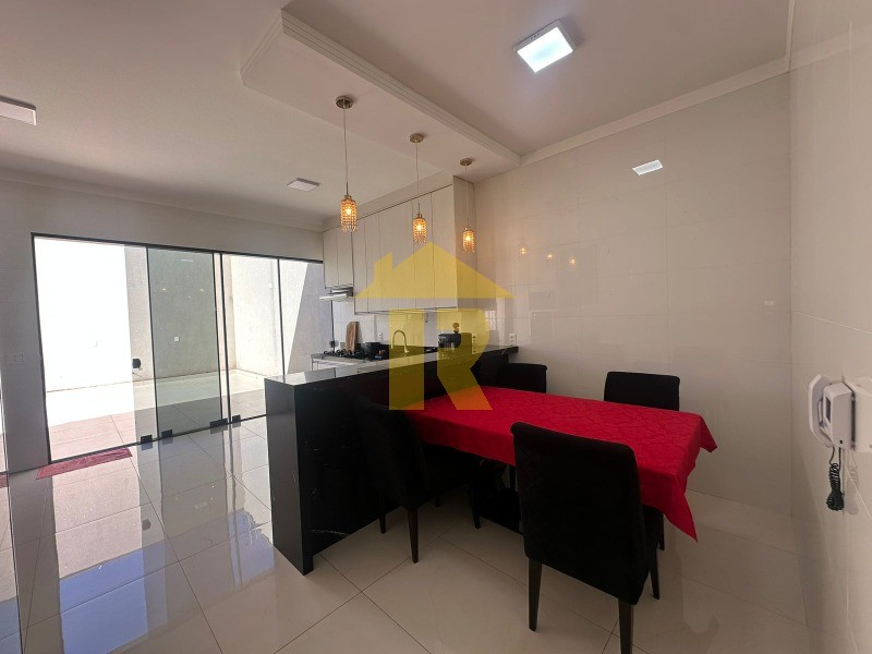 Casa com 3 quartos à venda, 200m² — foto 7 de 31