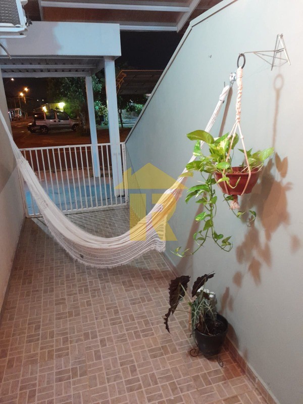 Casa de Condomínio com 3 quartos à venda, 100m² — foto 4 de 32