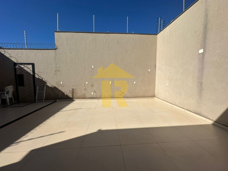 Casa com 3 quartos à venda, 200m² — foto 11 de 31