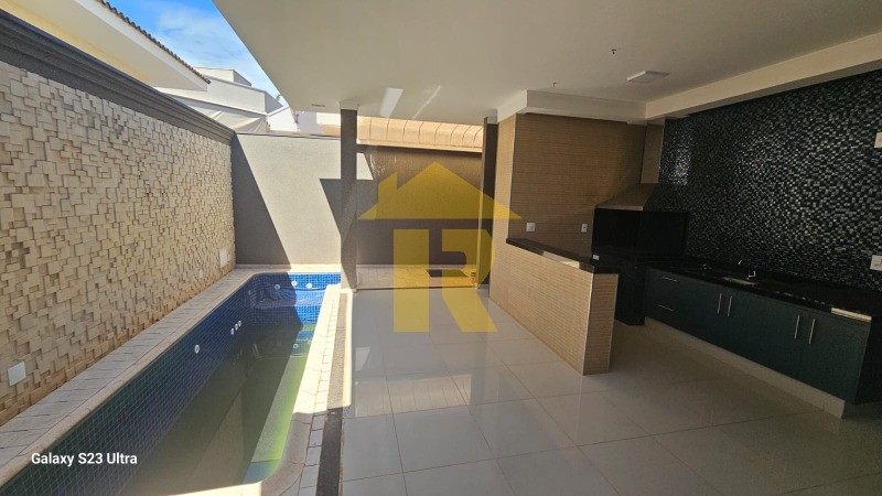 Casa de Condomínio com 3 quartos à venda, 223m² — foto 11 de 33