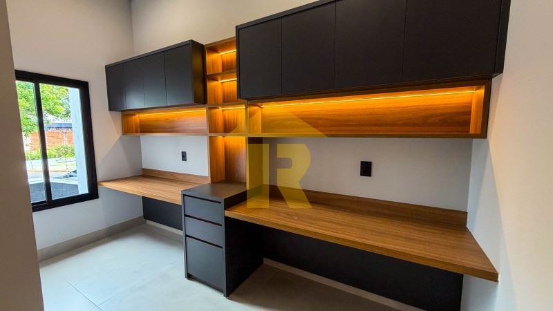 Casa de Condomínio com 3 quartos à venda, 220m² — foto 8 de 23