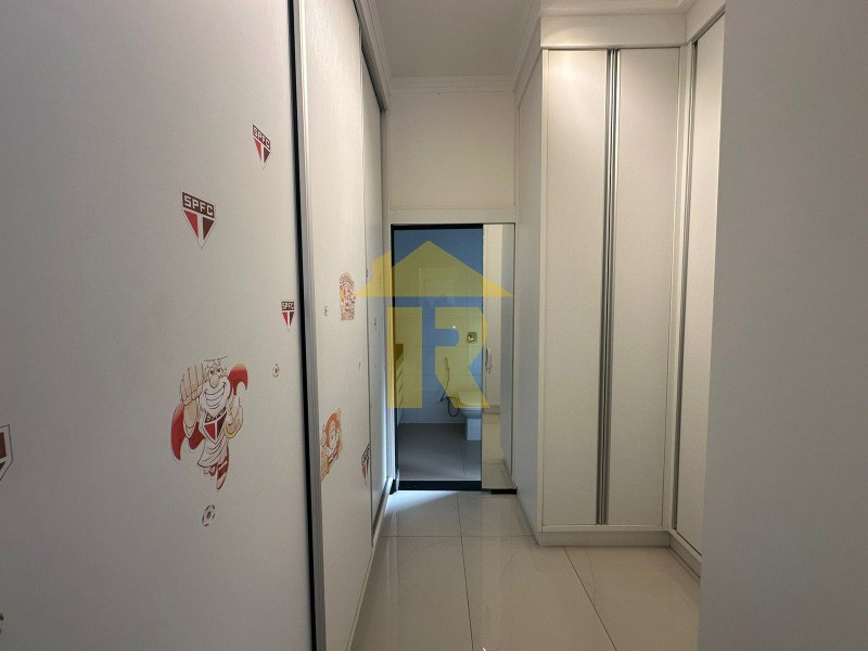 Casa com 3 quartos à venda, 200m² — foto 28 de 31