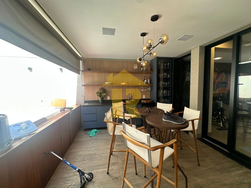 Casa de Condomínio com 3 quartos à venda, 227m² — foto 13 de 27