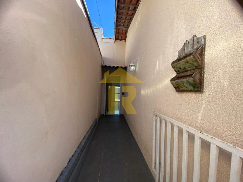Casa de Condomínio com 3 quartos à venda e aluguel, 120m² — foto 3 de 39