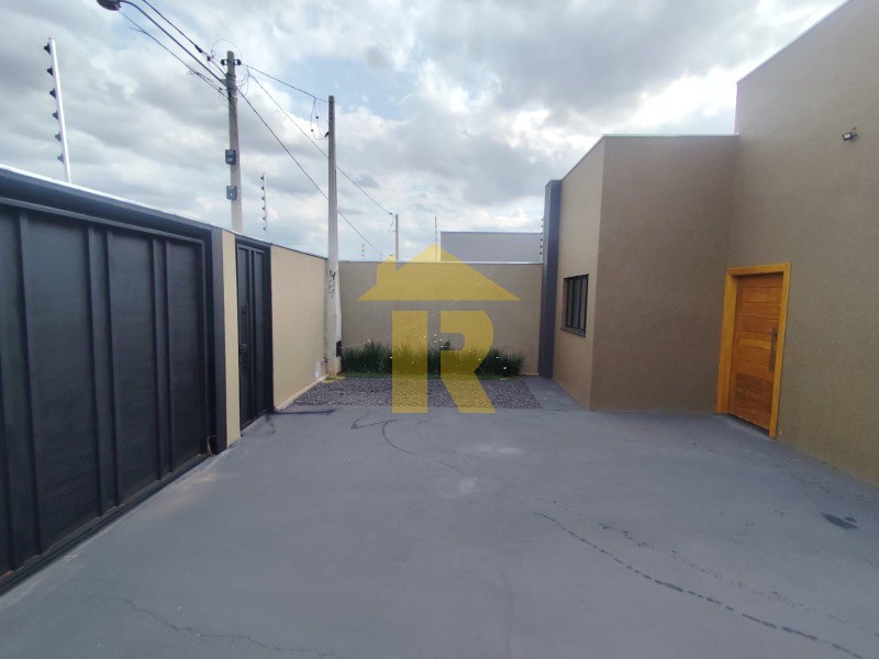 Casa com 2 quartos à venda, 70m² — foto 1 de 31