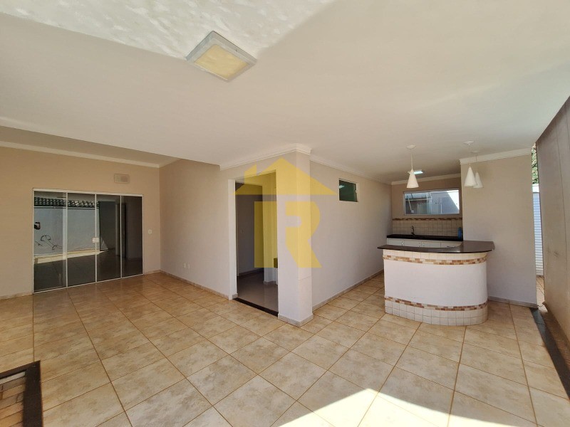 Casa de Condomínio com 3 quartos à venda, 247m² — foto 11 de 24