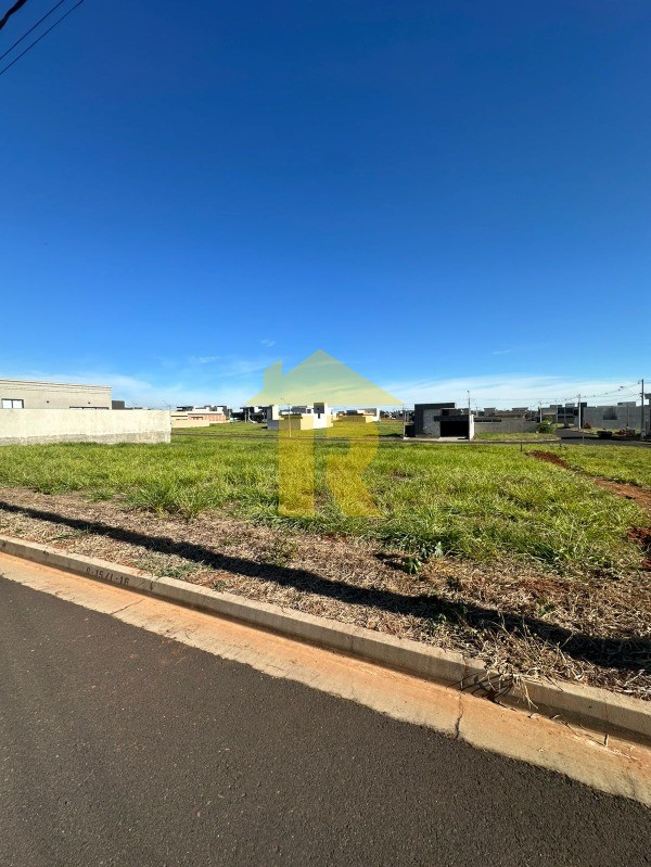 Terreno / Lote / Condomínio  à venda, 300m² — foto 6 de 24