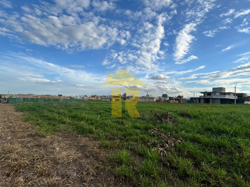 Terreno / Lote / Condomínio  à venda, 405m² — foto 4 de 42