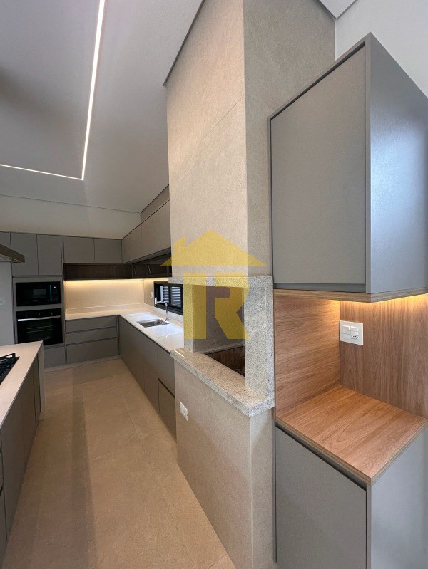 Casa de Condomínio com 3 quartos à venda, 245m² — foto 13 de 63