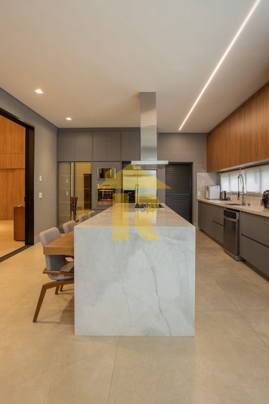 Casa de Condomínio com 3 quartos à venda, 313m² — foto 6 de 25