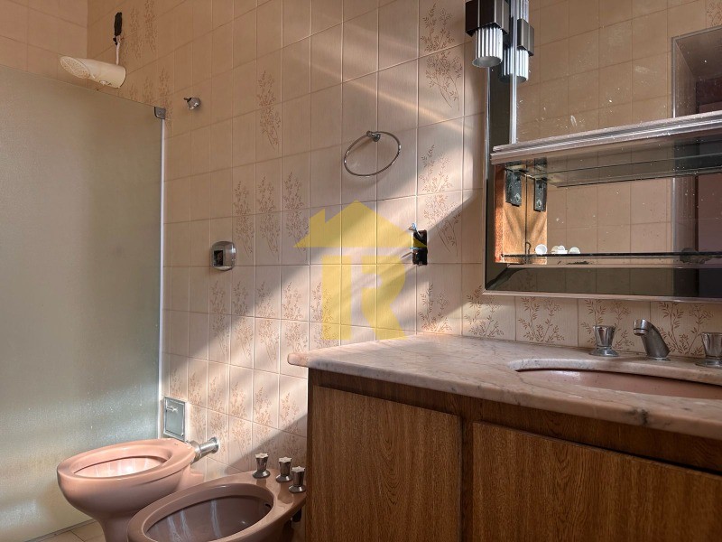 Casa com 3 quartos à venda, 300m² — foto 25 de 34