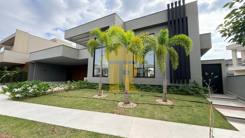 Casa de Condomínio com 4 quartos à venda, 299m² — foto 2 de 45