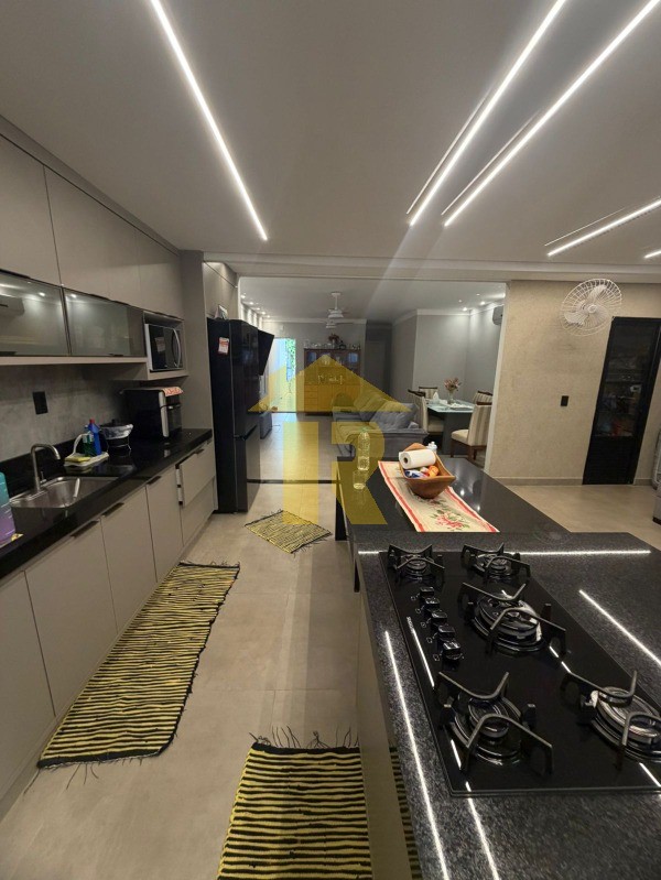 Casa de Condomínio com 3 quartos à venda, 120m² — foto 2 de 37