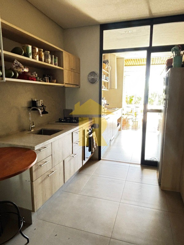 Casa de Condomínio com 3 quartos à venda e aluguel, 90m² — foto 3 de 24