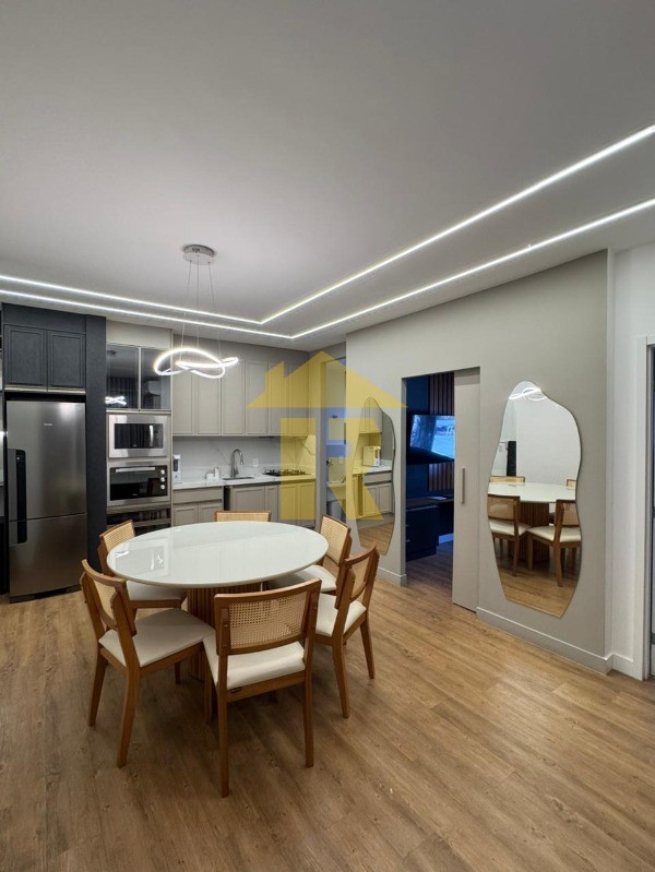 Apartamento com 2 quartos à venda, 53m² — foto 1 de 18