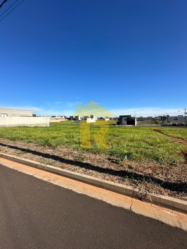 Terreno / Lote / Condomínio  à venda, 300m² — foto 3 de 24
