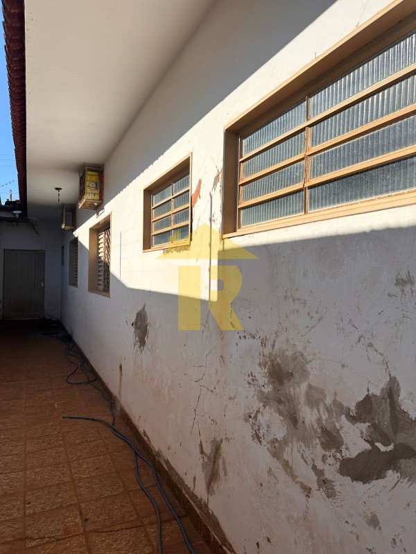 Casa com 3 quartos à venda, 300m² — foto 20 de 34