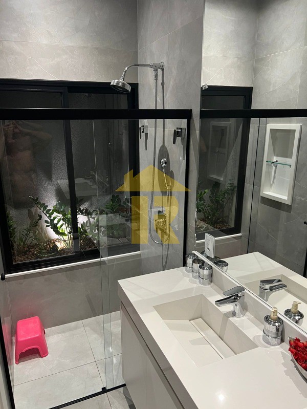 Casa de Condomínio com 3 quartos à venda, 313m² — foto 18 de 25