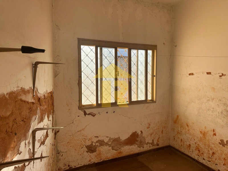 Casa com 3 quartos à venda, 300m² — foto 23 de 34