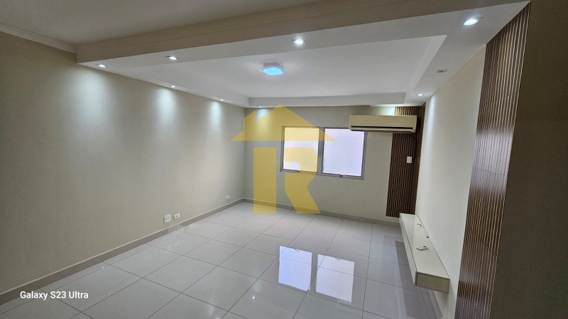 Apartamento com 3 quartos à venda e aluguel, 98m² — foto 2 de 33