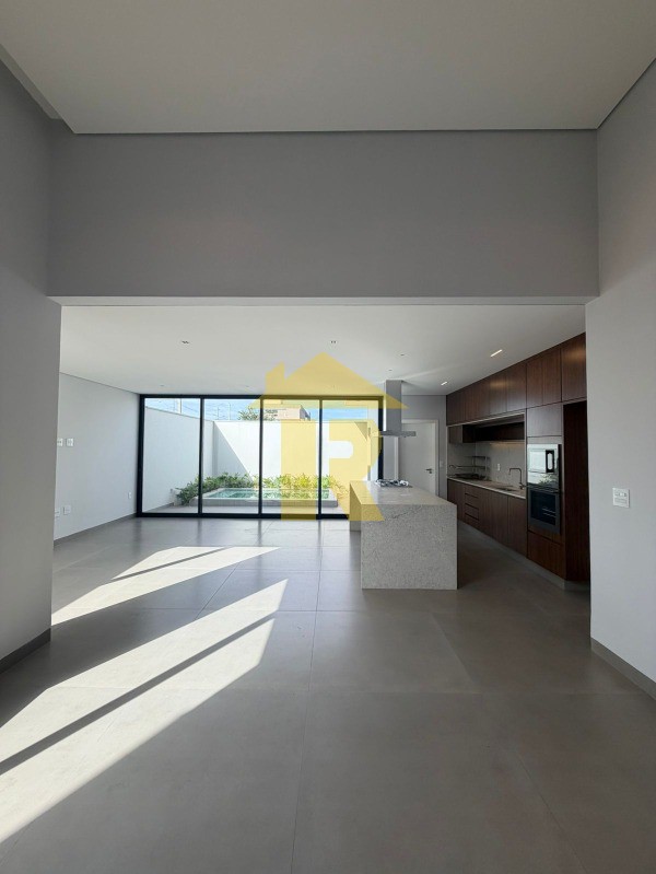 Casa de Condomínio com 3 quartos à venda, 181m² — foto 1 de 25