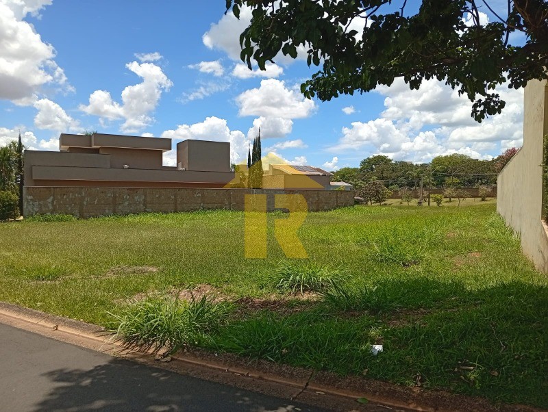 Terreno / Lote / Condomínio  à venda, 854m² — foto 2 de 19