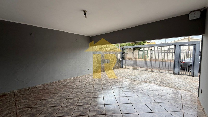 Casa com 3 quartos à venda, 245m² — foto 9 de 29