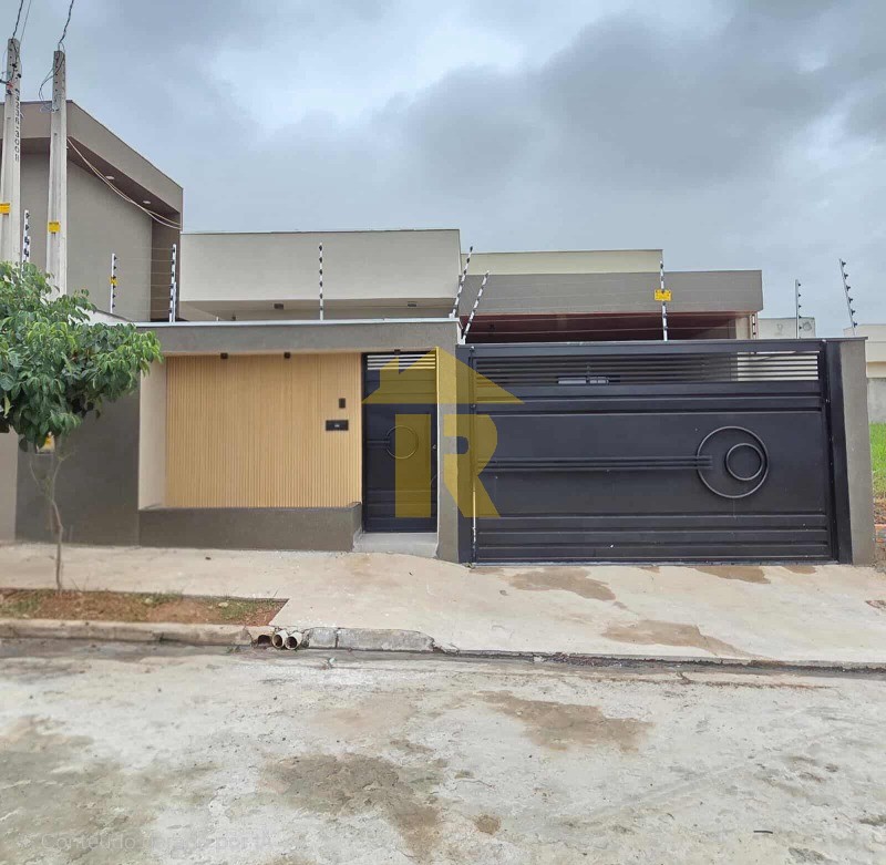 Casa com 3 quartos à venda, 120m² — foto 1 de 33