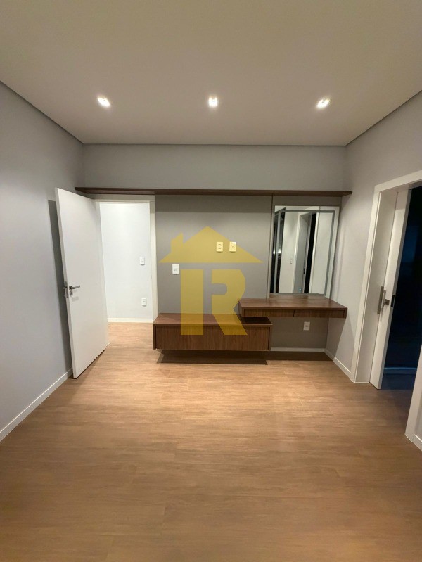 Casa de Condomínio com 3 quartos à venda, 181m² — foto 18 de 25