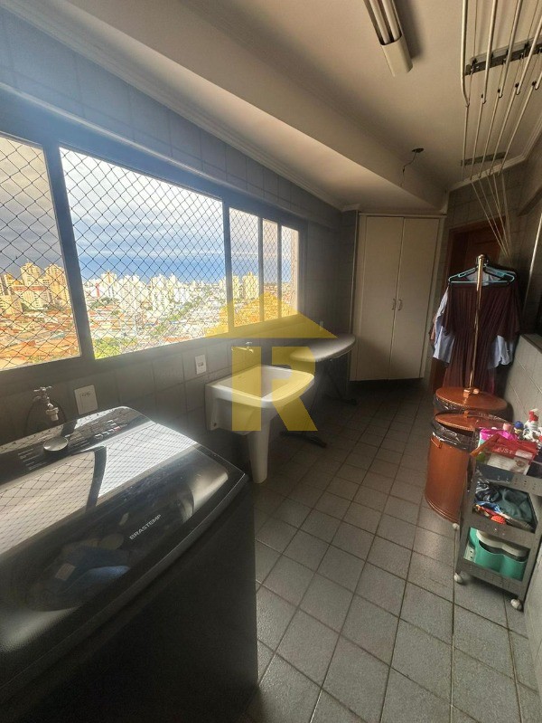 Apartamento com 3 quartos à venda, 132m² — foto 13 de 26