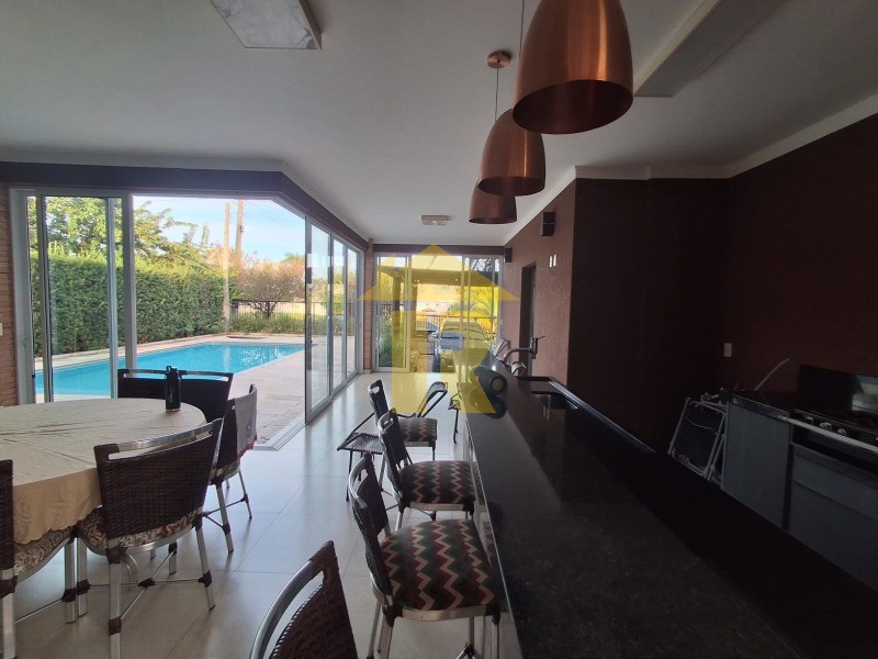 Casa de Condomínio com 3 quartos à venda, 250m² — foto 16 de 56