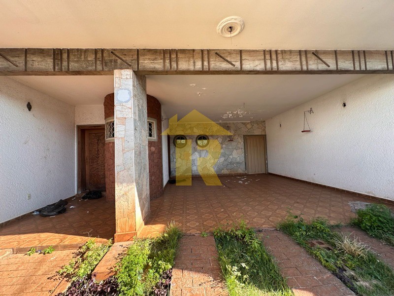 Casa com 3 quartos à venda, 300m² — foto 7 de 34