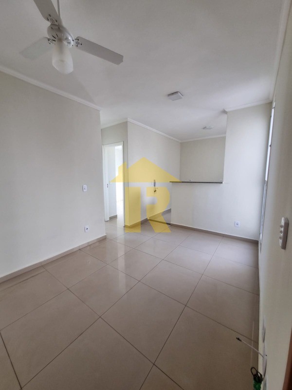 Apartamento com 2 quartos à venda, 39m² — foto 2 de 22