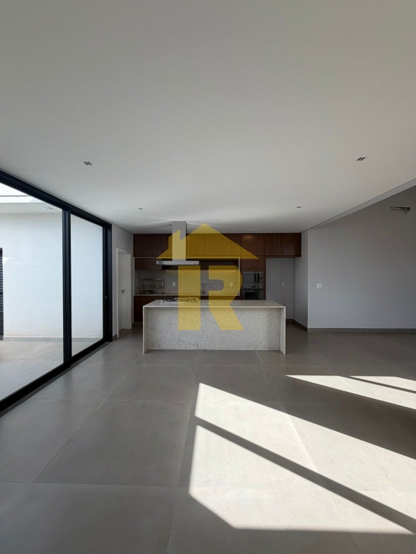 Casa de Condomínio com 3 quartos à venda, 181m² — foto 8 de 25