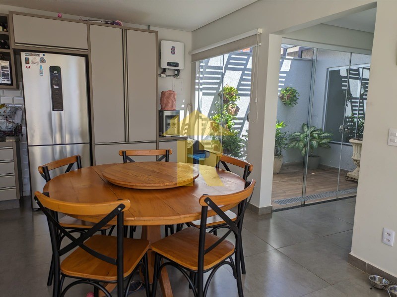 Casa de Condomínio com 3 quartos à venda, 140m² — foto 6 de 20