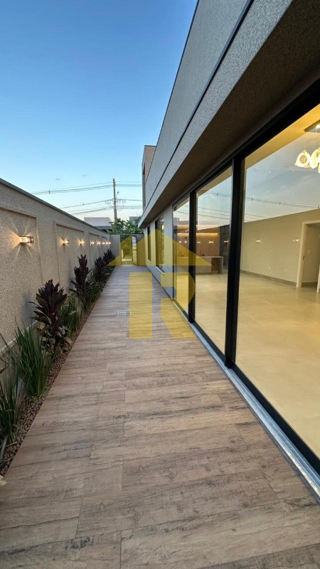Casa de Condomínio com 3 quartos à venda, 211m² — foto 11 de 21