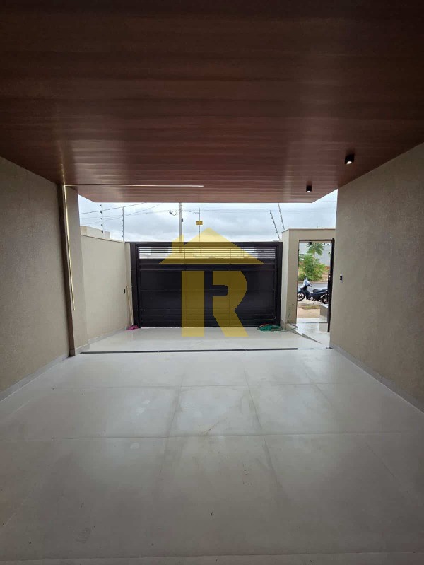 Casa com 3 quartos à venda, 120m² — foto 3 de 33