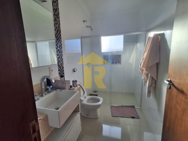 Casa de Condomínio com 3 quartos à venda, 250m² — foto 42 de 56
