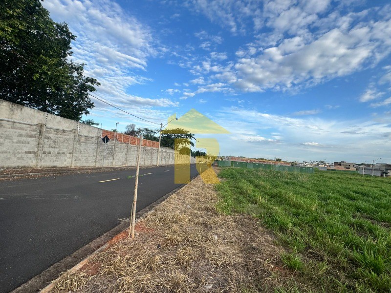 Terreno / Lote / Condomínio  à venda, 405m² — foto 2 de 42